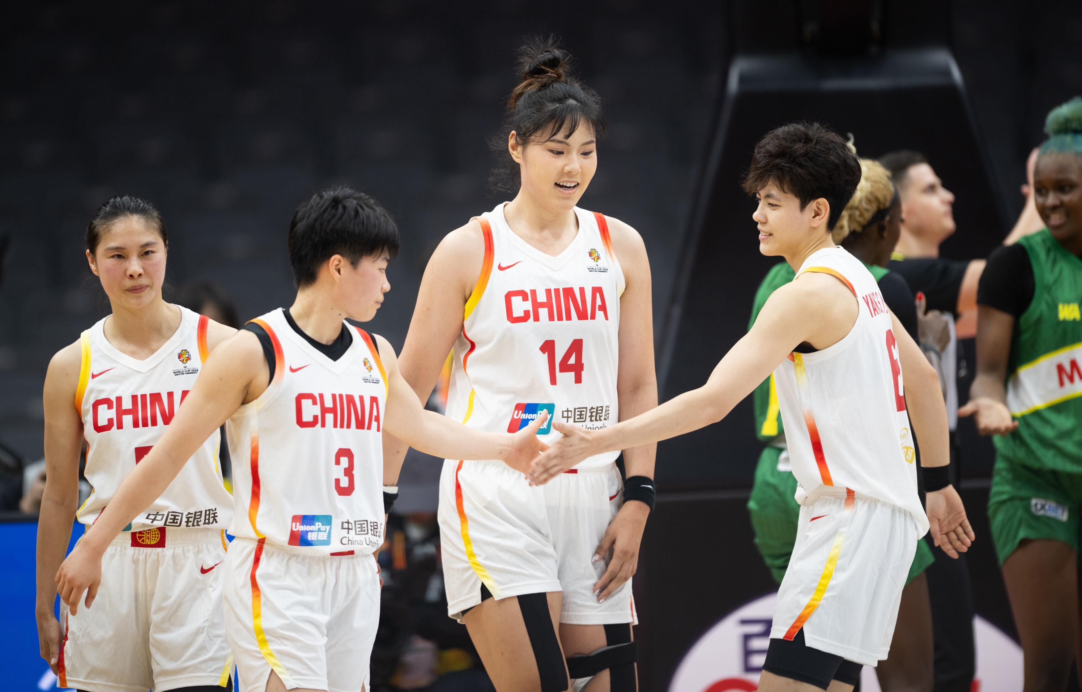 中国女篮首胜功臣诞生!不是韩旭和张子宇,宫鲁鸣这步棋走对了