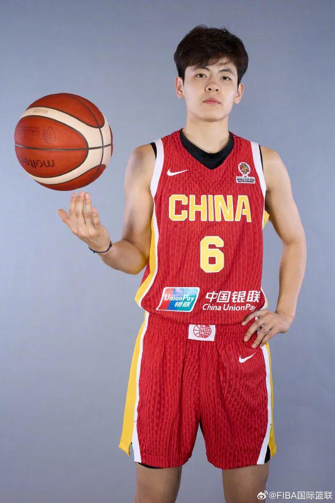 世界杯app注册下载-24岁杨舒予接任中国女篮队长，今晚将带队冲击世界杯